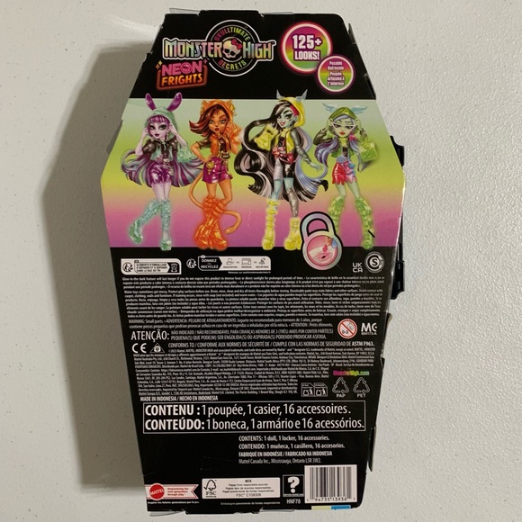 Monster High®: Skulltimate Secrets Neon Frights Draculaura™ Doll w/Locker-New - Picture 6 of 9